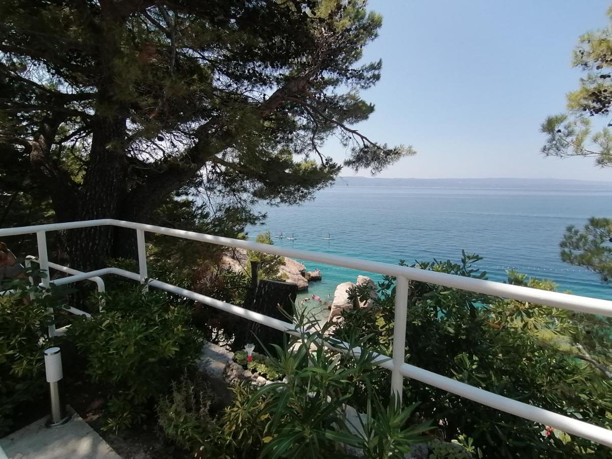 Apartmani Mares - 20 M From The Beach Brela Kültér fotó