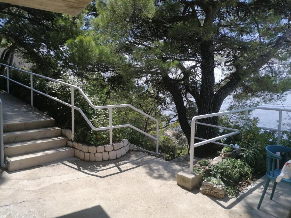 Apartmani Mares - 20 M From The Beach Brela Kültér fotó