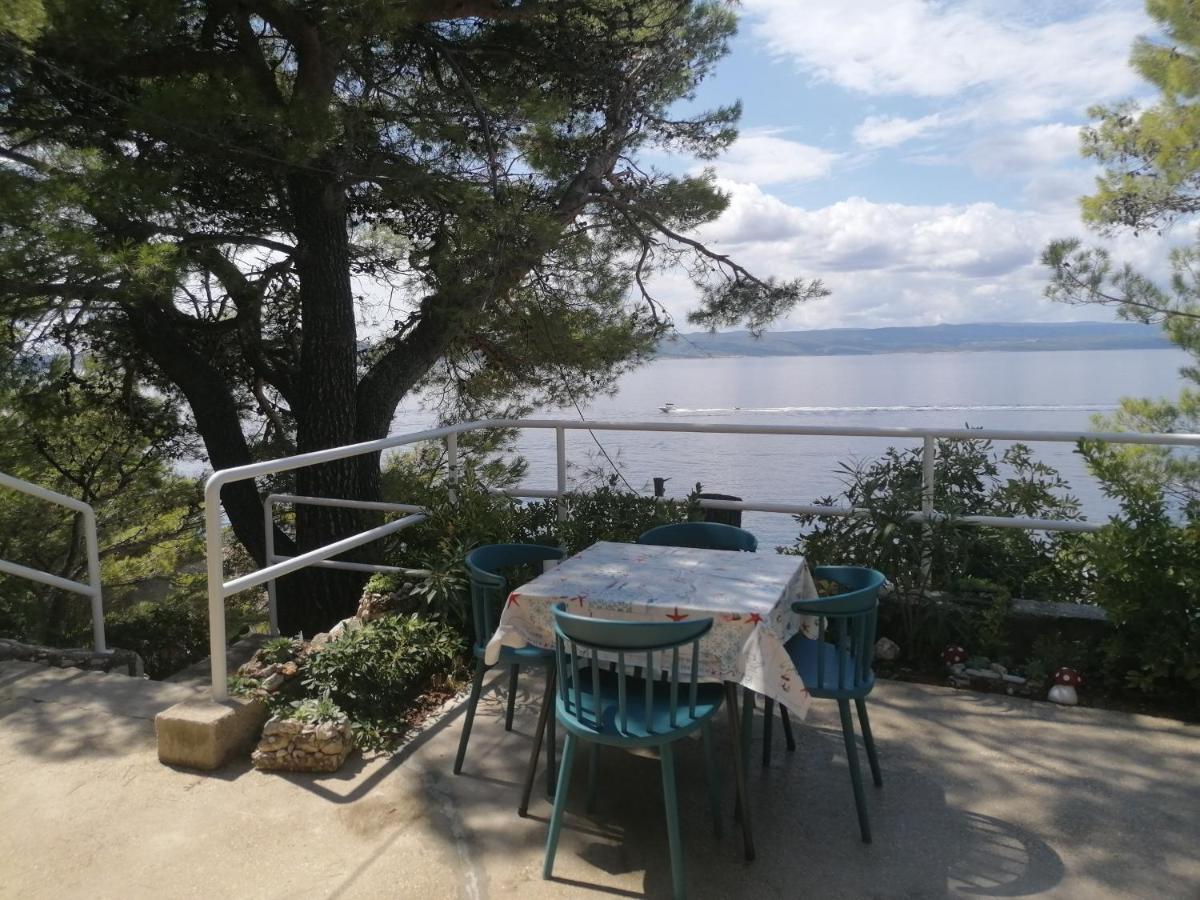 Apartmani Mares - 20 M From The Beach Brela Kültér fotó