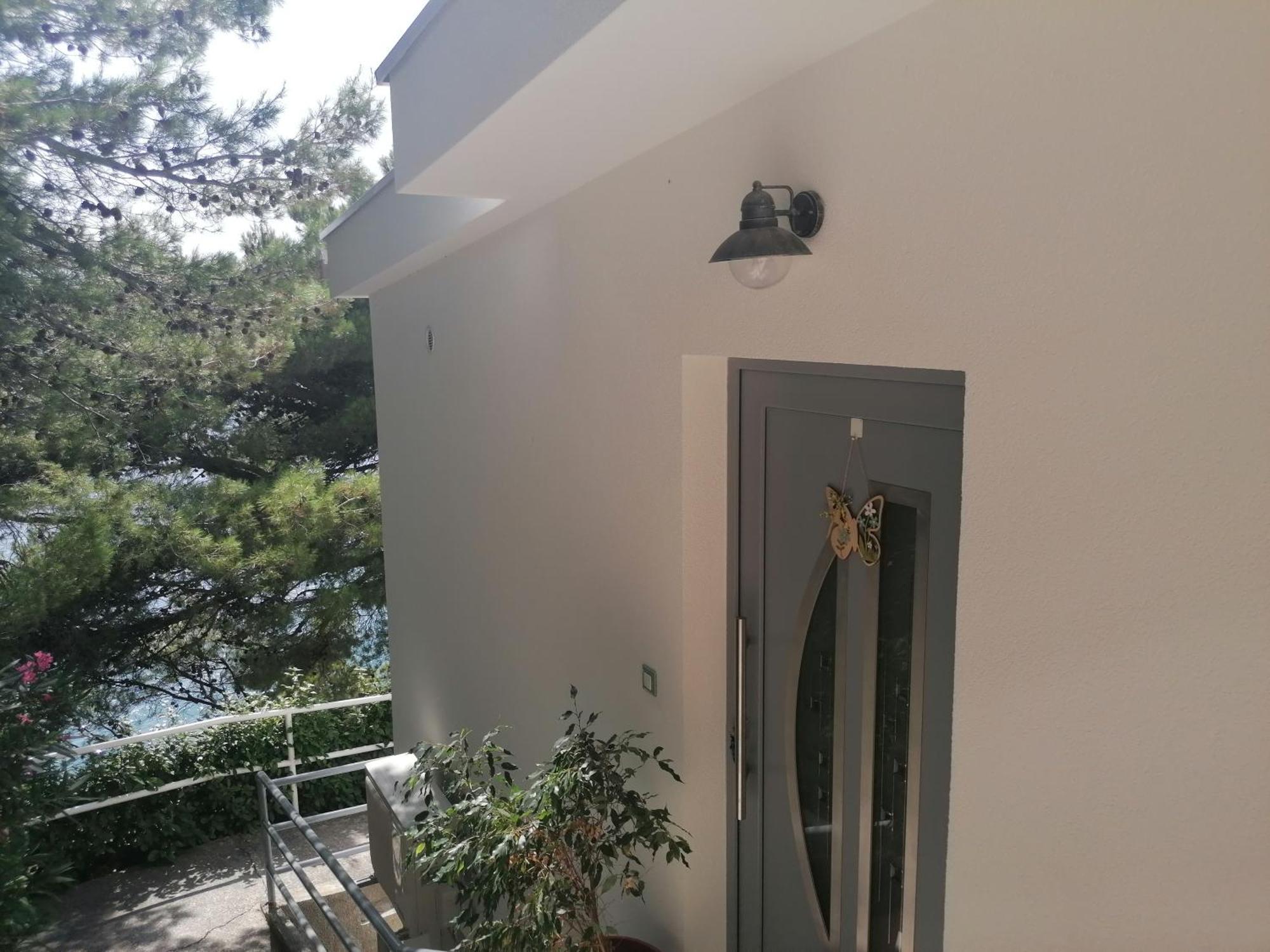 Apartmani Mares - 20 M From The Beach Brela Kültér fotó