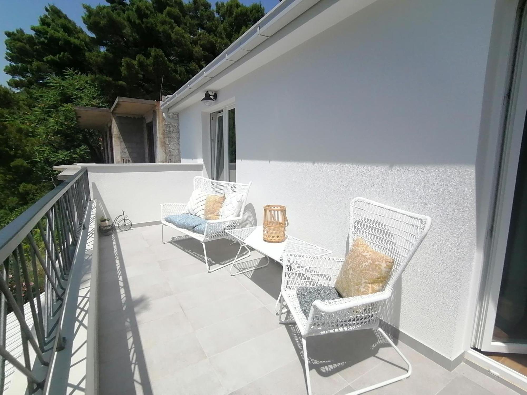 Apartmani Mares - 20 M From The Beach Brela Kültér fotó