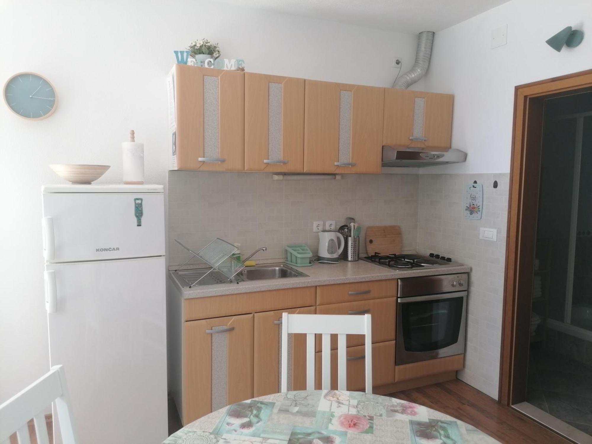 Apartmani Mares - 20 M From The Beach Brela Szoba fotó