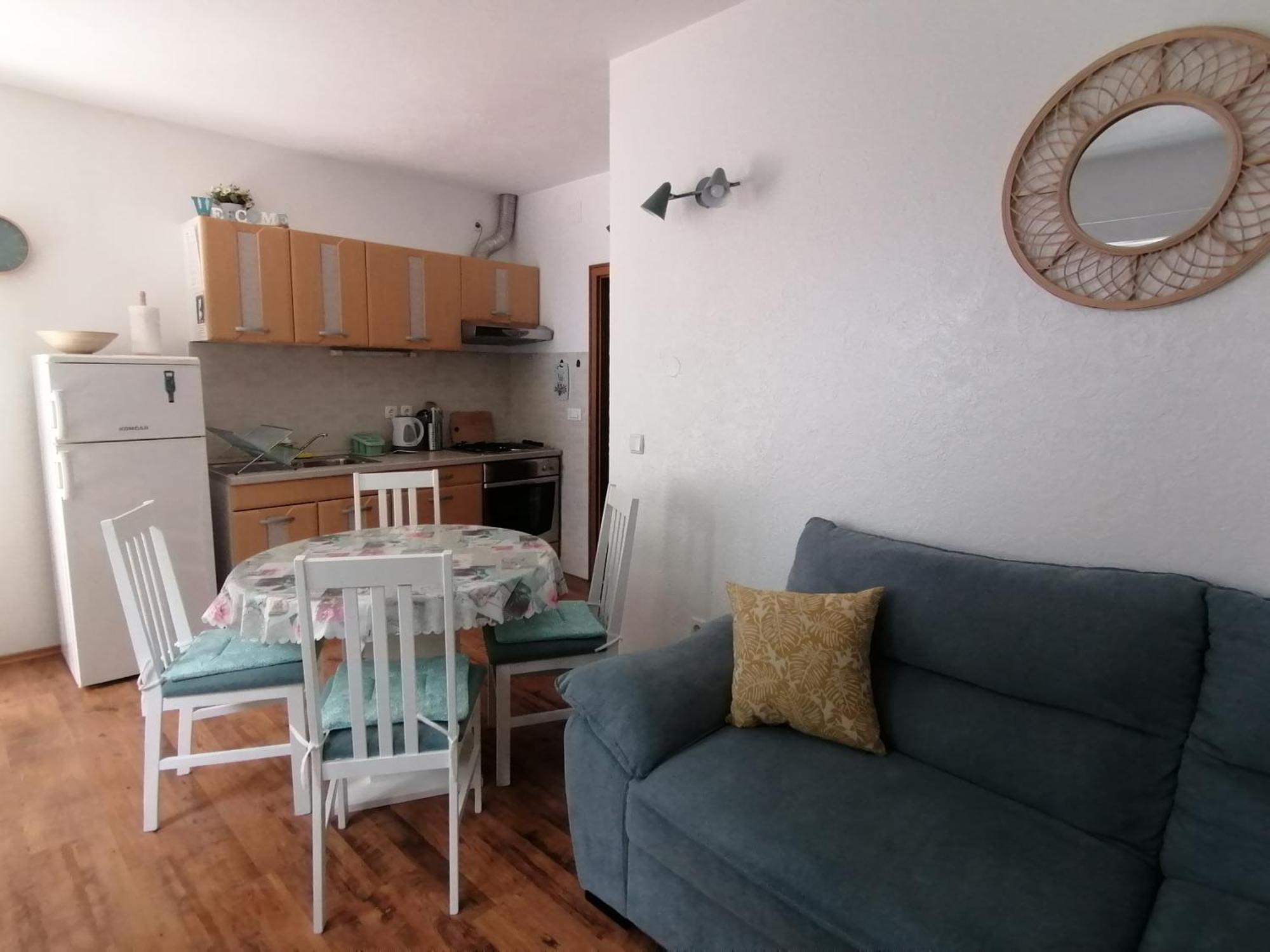 Apartmani Mares - 20 M From The Beach Brela Szoba fotó