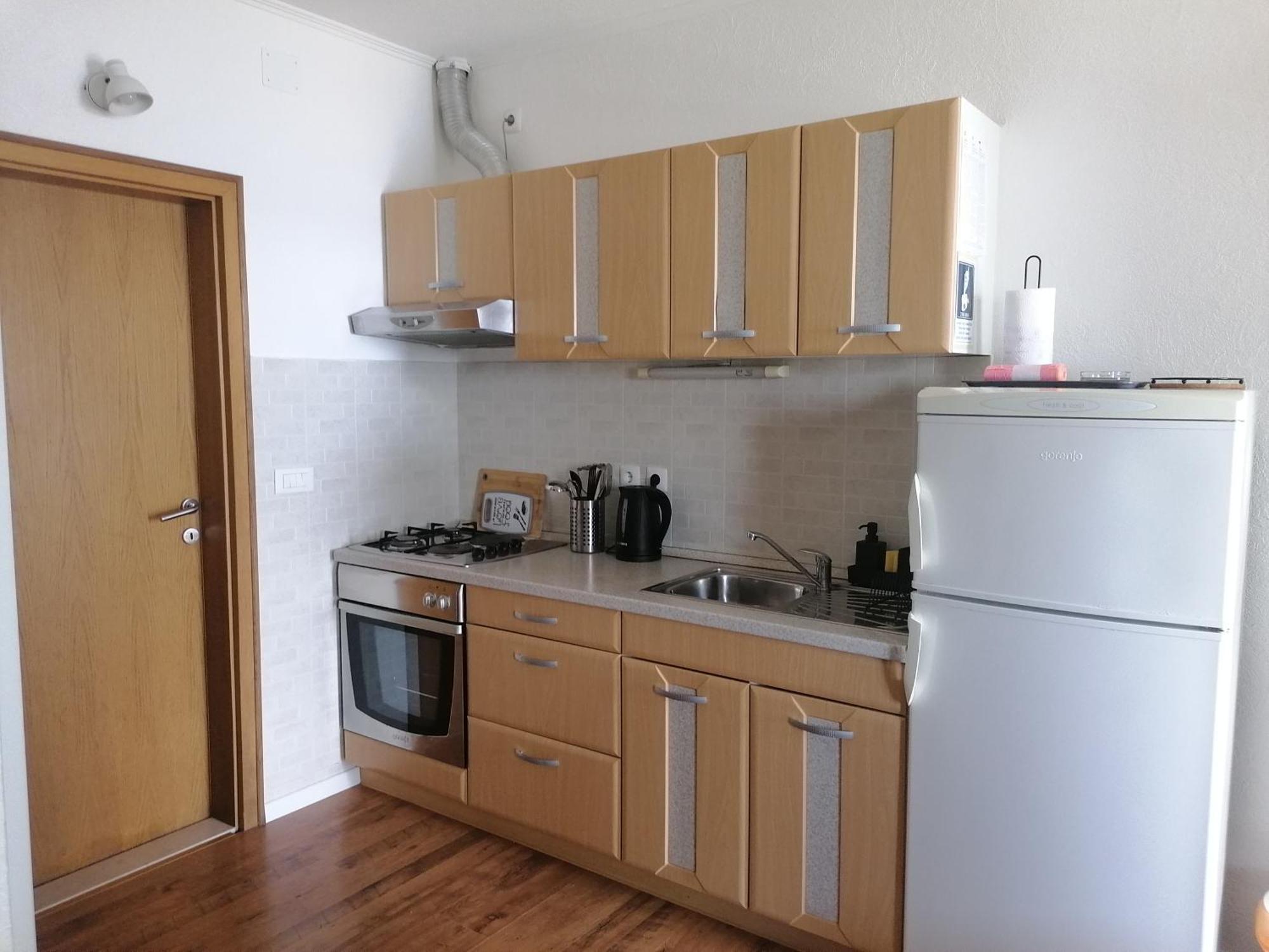 Apartmani Mares - 20 M From The Beach Brela Szoba fotó
